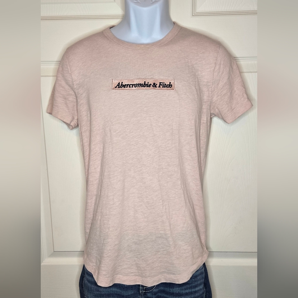 Men’s Abercrombie & Fitch Soft AF Logo Tee – Light Pink, Size XS